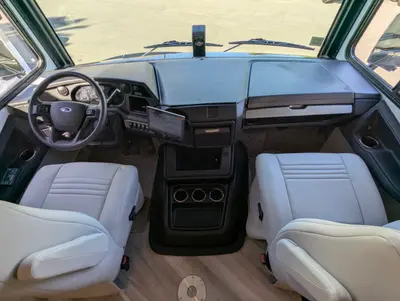 2026 Fleetwood Bounder 35K photo 8