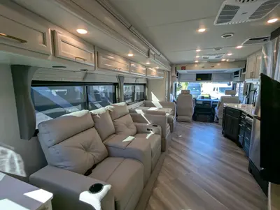 2026 Fleetwood Bounder 35K photo 34