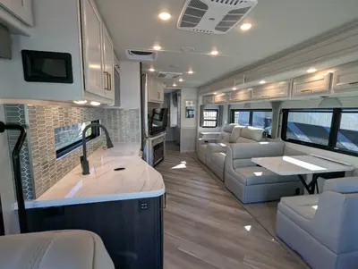 2026 Fleetwood Bounder 35K photo 12