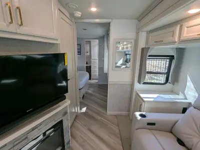 2026 Fleetwood Bounder 35K photo 21