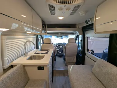 2026 Thor Motor Coach Rize 18G photo 23