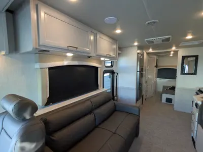 2026 Fleetwood Flair 28A photo 15