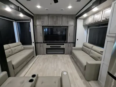2023 KZ RV Durango Gold G360REQ photo 26