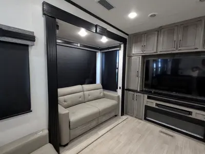 2023 KZ RV Durango Gold G360REQ photo 27
