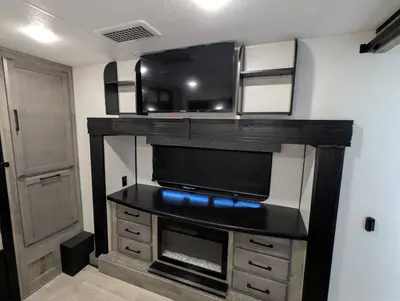 2023 KZ RV Durango Gold G360REQ photo 11