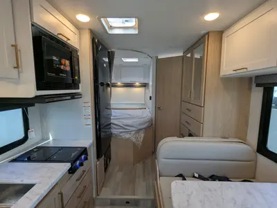 2026 Thor Motor Coach Four Winds 21Z photo 13
