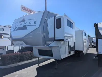 2026 Alliance RV Avenue 39MBR photo 3