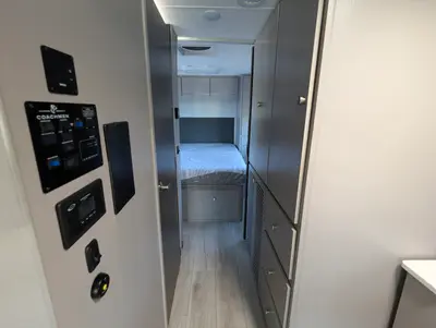 2026 Coachmen Entourage 320LV photo 23