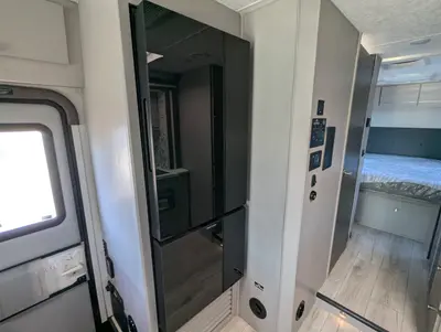 2026 Coachmen Entourage 320LV photo 22