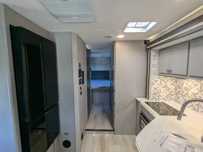 2026 Coachmen Entourage 320LV photo 25