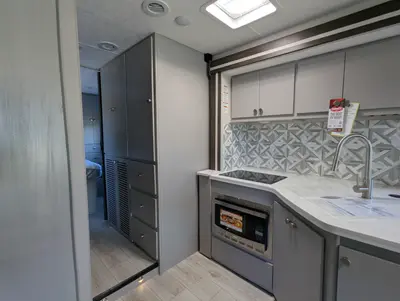 2026 Coachmen Entourage 320LV photo 21