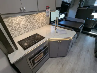 2026 Coachmen Entourage 320LV photo 35
