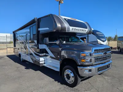 New 2026 Coachmen Entourage 320LV