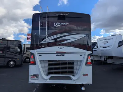 2026 Fleetwood Discovery 38N photo 7