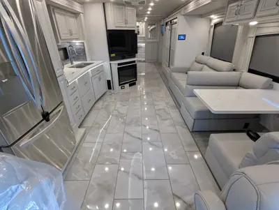 2026 Fleetwood Discovery 38N photo 15