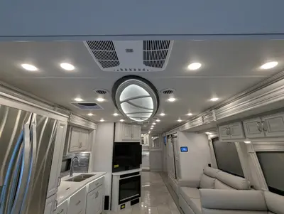 2026 Fleetwood Discovery 38N photo 16