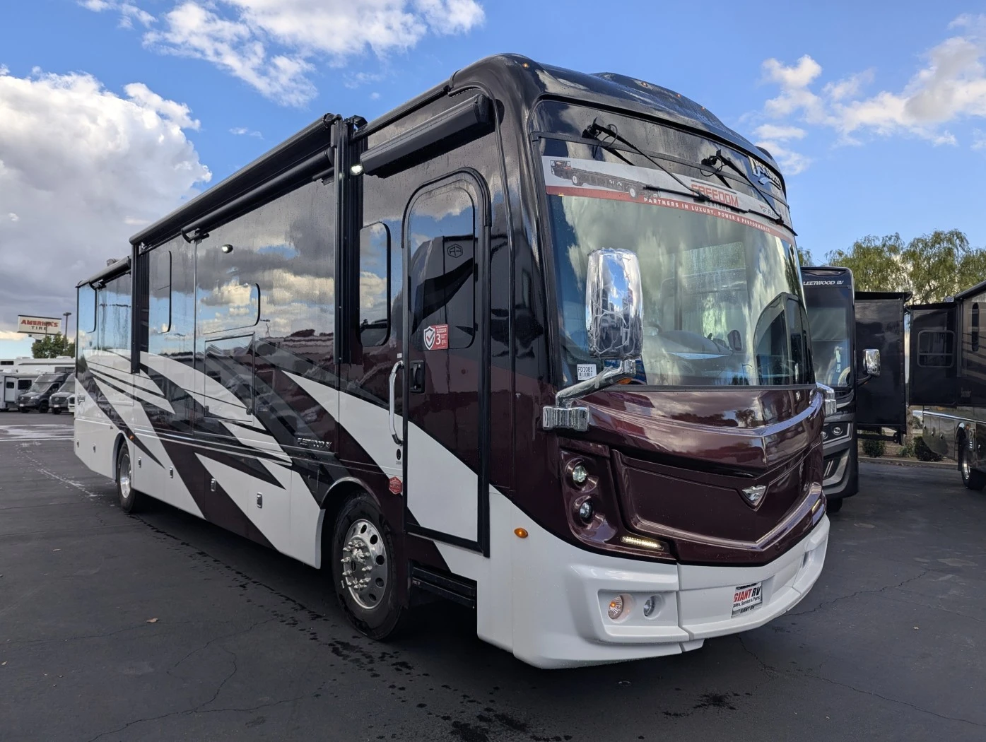 2026 Fleetwood Discovery 38N exterior