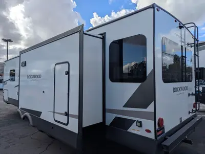 2026 Forest River Rockwood Ultra Lite 2906RL photo 8