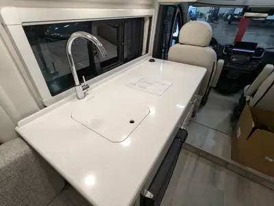 2026 Thor Motor Coach Tellaro 20L photo 27