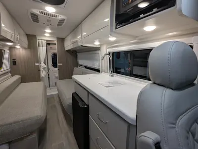 2026 Thor Motor Coach Tellaro 20L photo 14