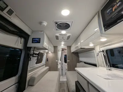 2026 Thor Motor Coach Tellaro 20L photo 16