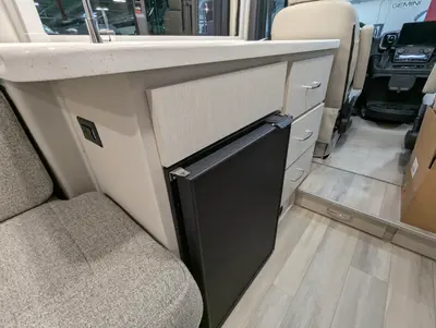2026 Thor Motor Coach Tellaro 20L photo 26