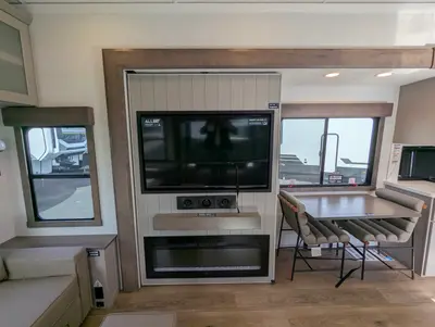 2026 Alliance RV Paradigm 388SP photo 33