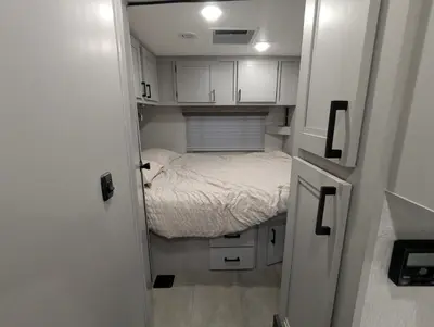 2025 Coachmen Leprechaun 260QB - Ford E-450 photo 24