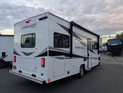 2025 Coachmen Leprechaun 260QB - Ford E-450 photo 6