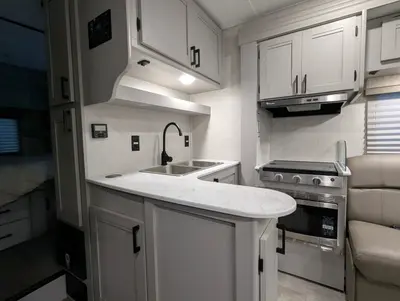 2025 Coachmen Leprechaun 260QB - Ford E-450 photo 11