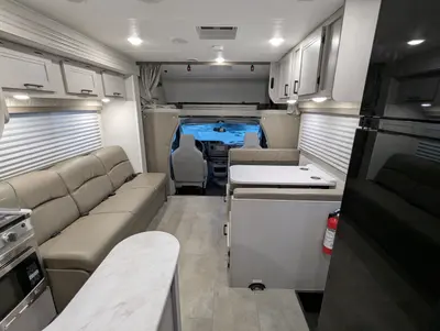 2025 Coachmen Leprechaun 260QB - Ford E-450 photo 31