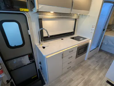 2026 Thor Motor Coach Axis 26.1 photo 16