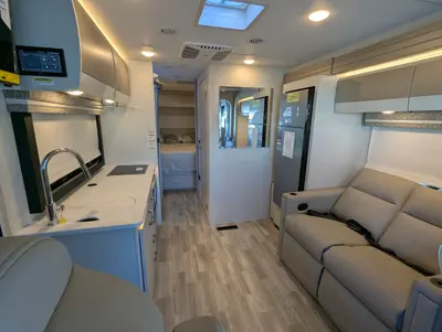 2026 Thor Motor Coach Axis 26.1 photo 12
