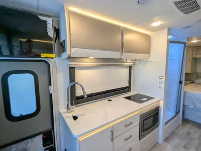 2026 Thor Motor Coach Axis 26.1 photo 17