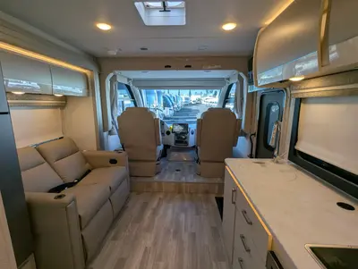 2026 Thor Motor Coach Axis 26.1 photo 28