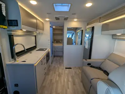 2026 Thor Motor Coach Axis 26.1 photo 14