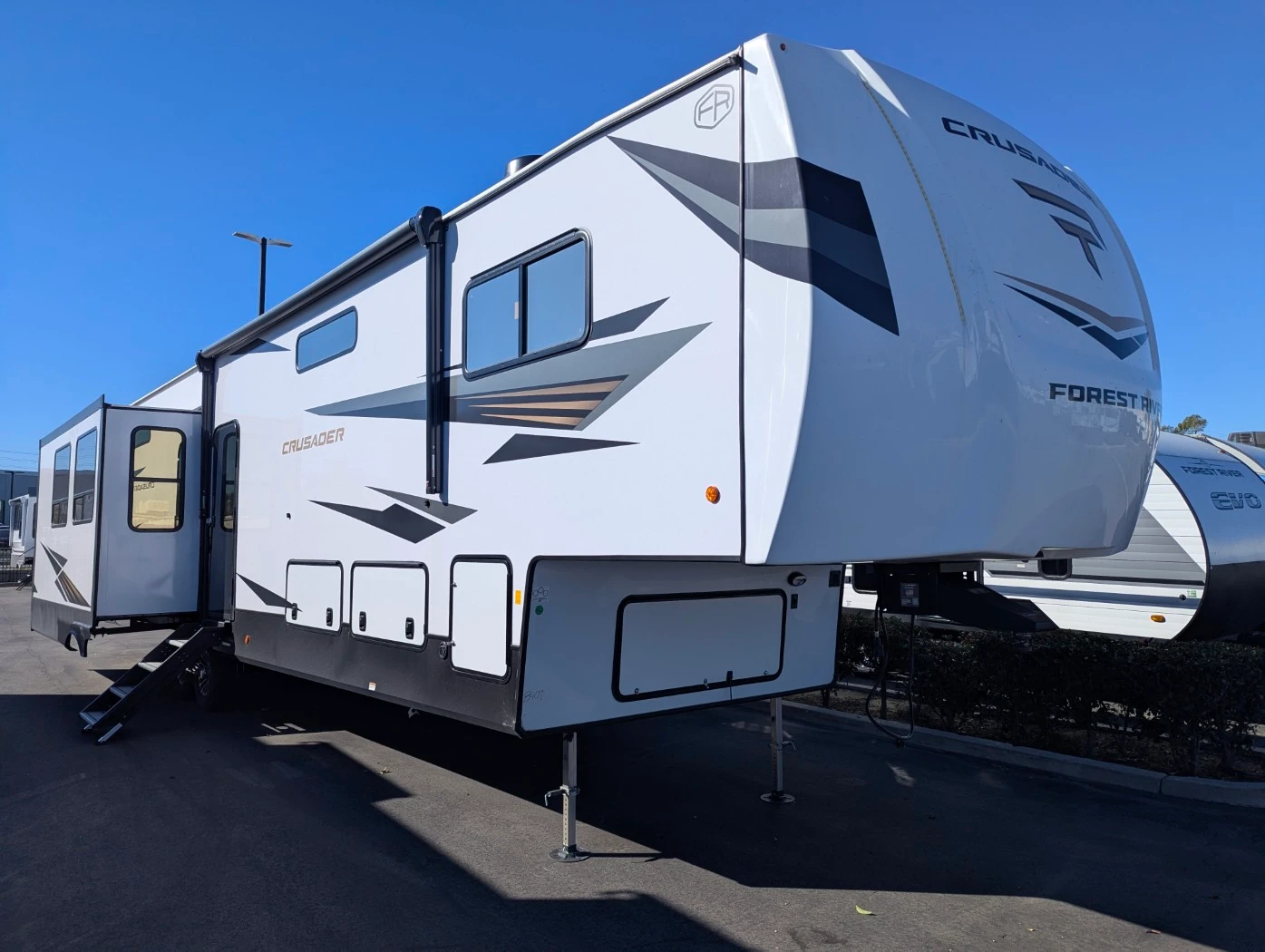 2026 Prime Time Crusader BONUS38 exterior