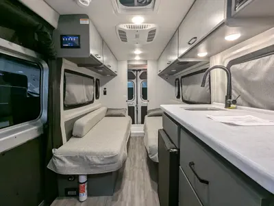2026 Thor Motor Coach Tellaro 20LS photo 18