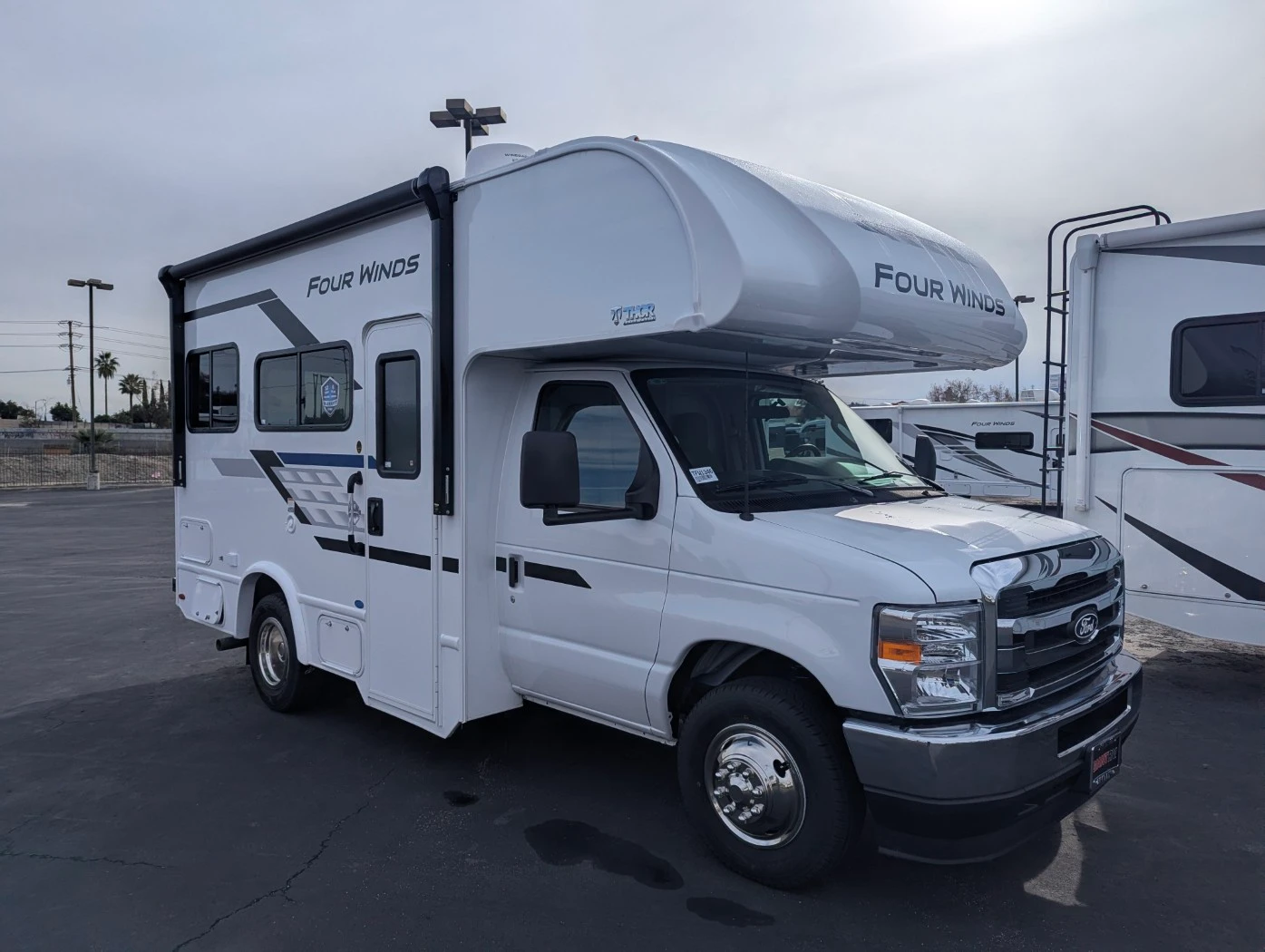 2026 Thor Motor Coach Four Winds 19Z exterior