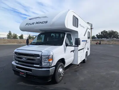 2026 Thor Motor Coach Four Winds 19Z photo 5
