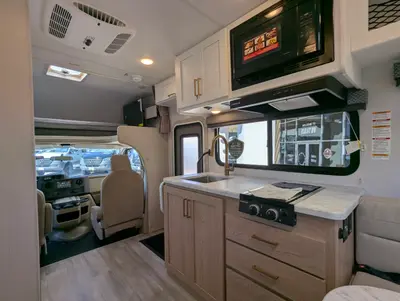 2026 Thor Motor Coach Four Winds photo 36