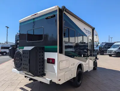 2026 Thor Motor Coach Four Winds photo 18