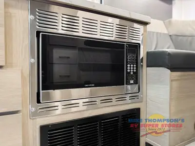 2026 Forest River RV Sunseeker LE photo 17