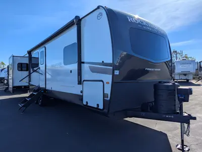 New 2026 Forest River Rockwood Ultra Lite 2908SRL
