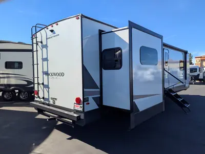 2026 Forest River Rockwood Ultra Lite 2908SRL photo 6