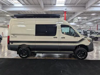 2026 Storyteller Overland CLASSIC MODE XO photo 10