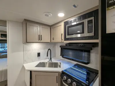 2026 Forest River Rockwood Ultra Lite 2706BH photo 16