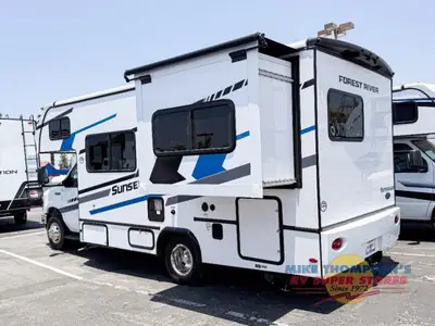 2026 Forest River RV Sunseeker LE photo 4