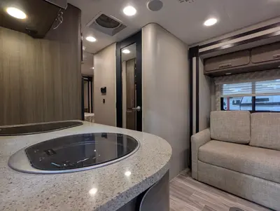 2015 RENEGADE Villagio 25QRS photo 10