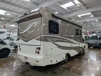2015 RENEGADE Villagio 25QRS photo 6